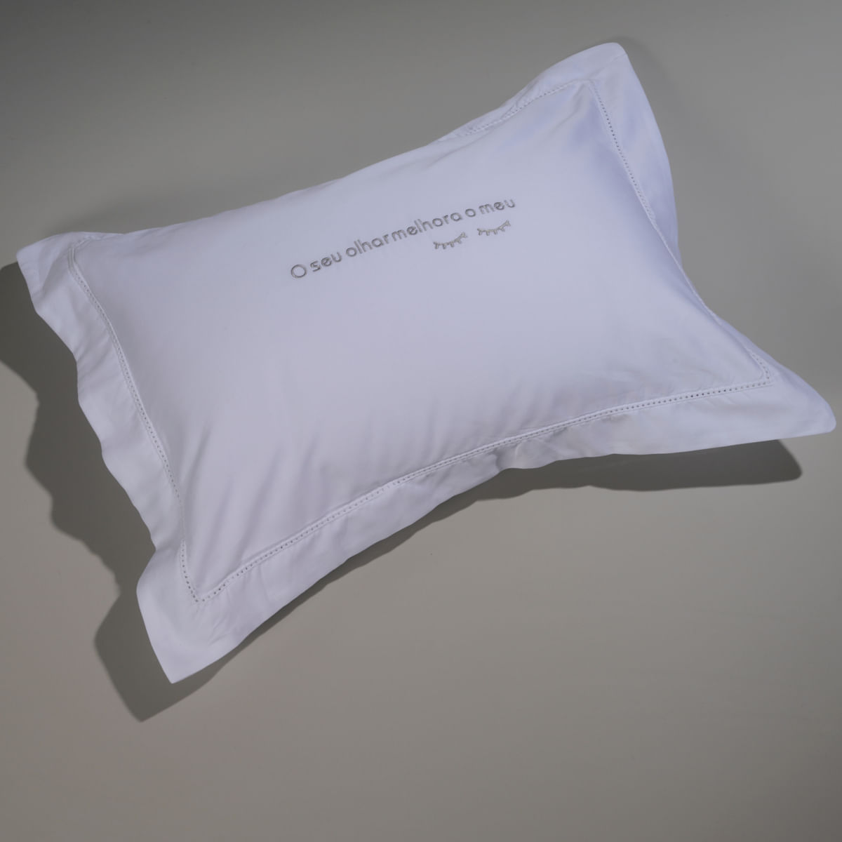 01 01 0543 Capa de Almofada Afeto Branco Prata 001.jpg